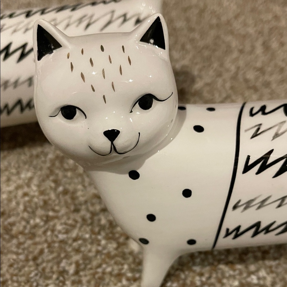 Playful Black and White Cat Figurines - Picture 2 of 6